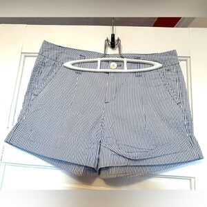 4” Tommy Hilfiger blue and white seersucker shorts, size 8